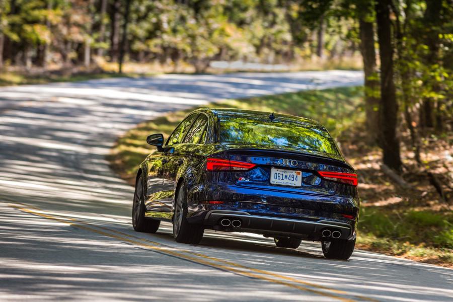  Audi S3 Sedan (8V) 2016 года  (NA) (фото 7 из 40)